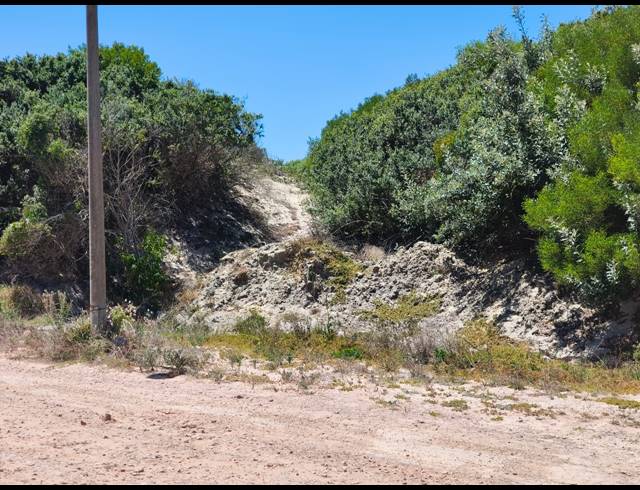 786M² VACANT LAND FOR SALE IN PARADISE BEACH